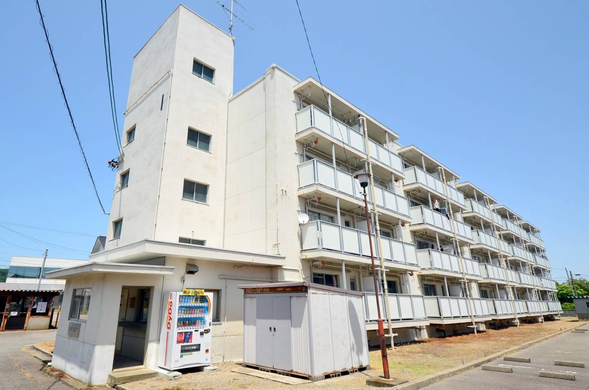 富山県小矢部市 埴生